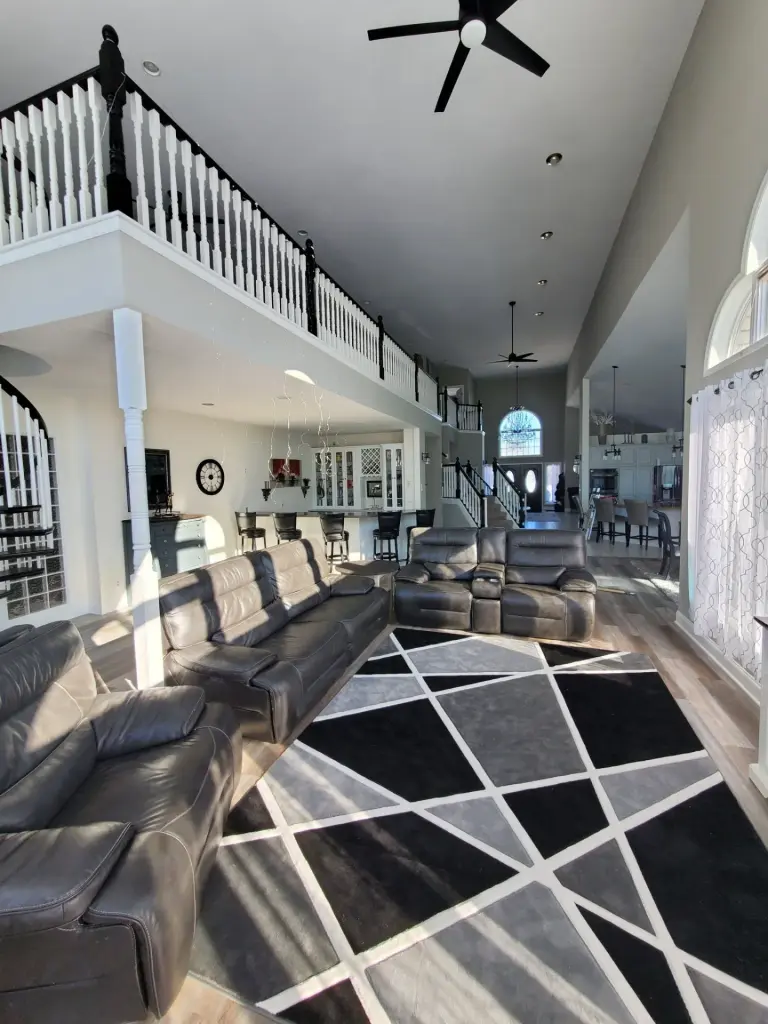 Modern Foyer Interior Painting